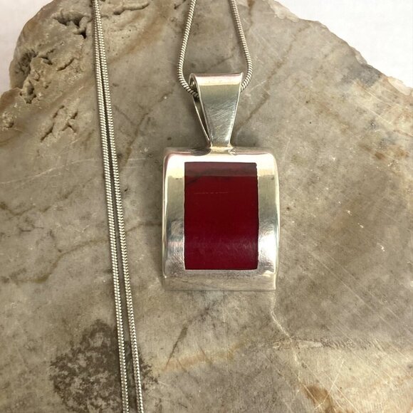 Solid Sterling Silver 925 Curved Sim Red Jasper Pendant Necklace 20" Snake Chain - Picture 1 of 16